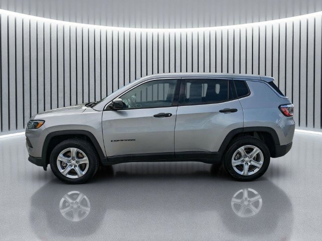 Used 2023 Jeep Compass Sport AWD/4WD image 7