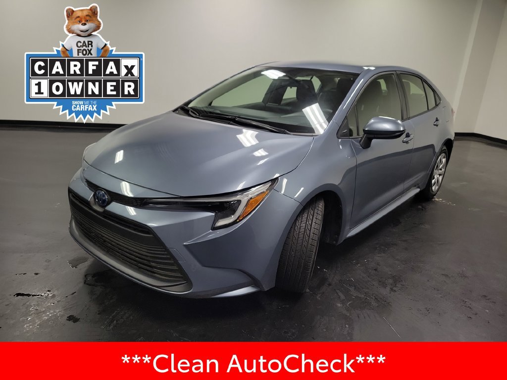 Used 2025 Toyota Corolla LE FWD image 4