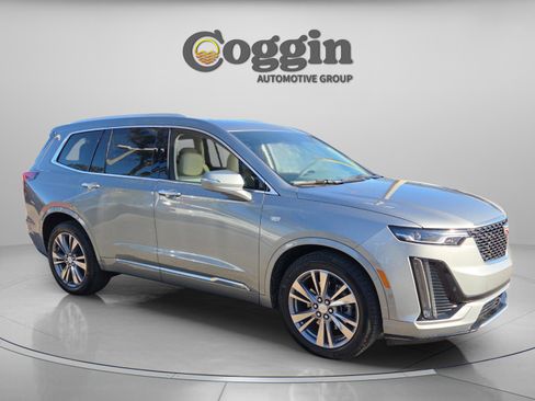 Used 2024 Cadillac XT6 Premium Luxury w/ Technology Package image 7