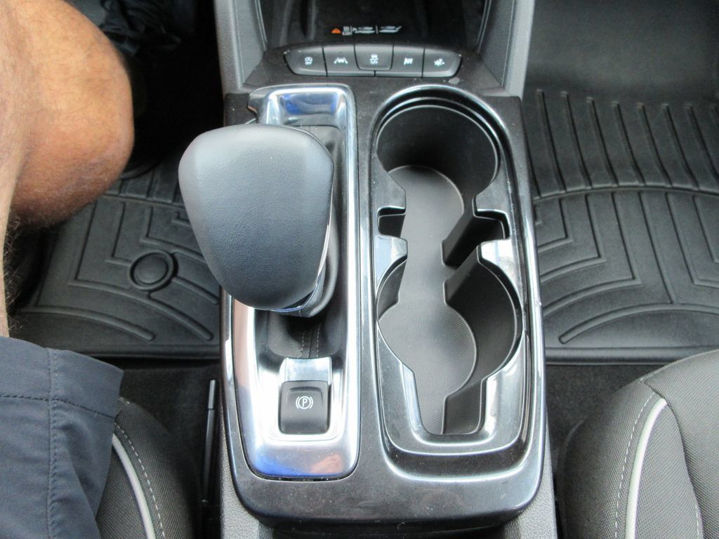 Certified 2024 Chevrolet TrailBlazer LT w/ Convenience Package FWD image 27
