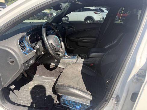 Used 2017 Dodge Charger R/T RWD image 10