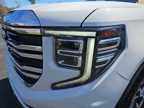Used 2023 GMC Sierra 1500 SLT w/ SLT Premium Plus Package AWD/4WD image 39