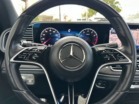 Used 2025 Mercedes-Benz GLE 350 4MATIC image 27