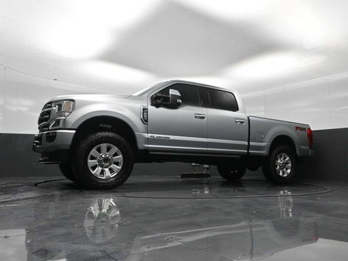 Used 2021 Ford F250 Platinum w/ FX4 Off-Road Package image 23