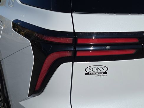 New 2026 Chevrolet Traverse LT w/ Sun and Wheel Package image 19