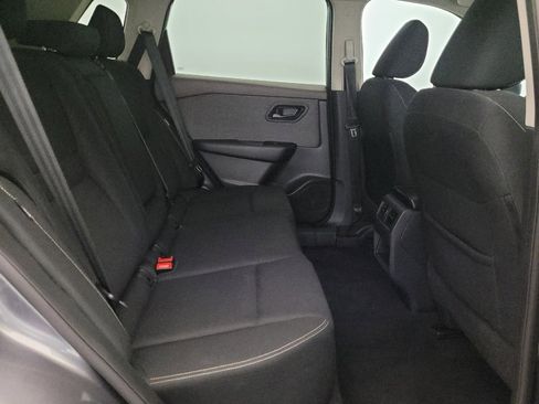 Used 2023 Nissan Rogue S image 19