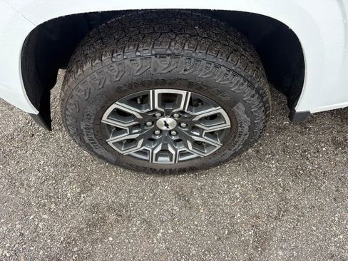 Used 2024 Chevrolet Colorado Z71 w/ Z71 Convenience Package 2 image 26