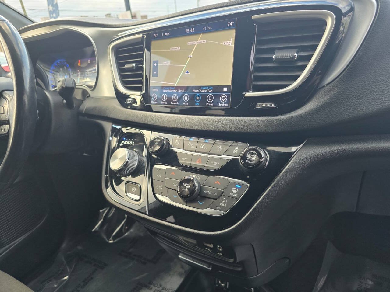 Used 2020 Chrysler Pacifica Touring w/ Advanced Safetytec Group FWD image 57