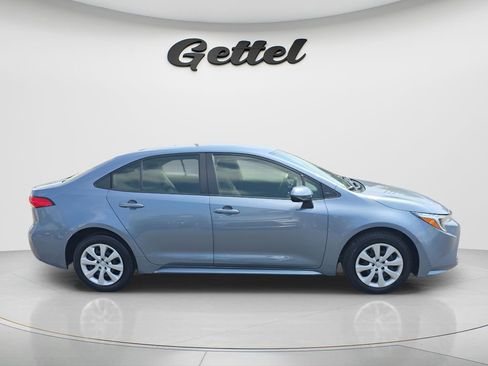 Used 2025 Toyota Corolla LE image 3