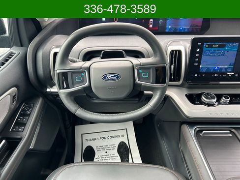 Used 2025 Ford Expedition Max Active AWD/4WD image 13