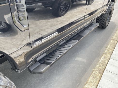 Used 2021 Ford F250 Lariat image 6