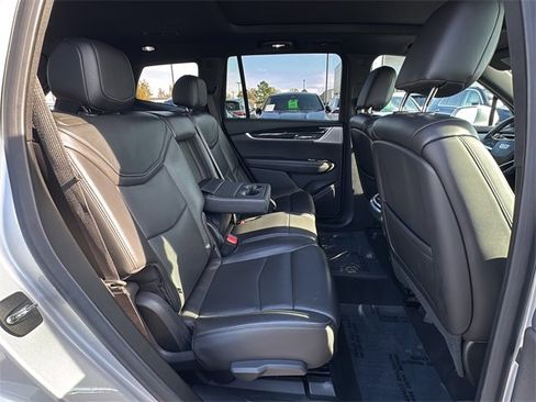 Used 2020 Cadillac XT6 Premium Luxury image 27