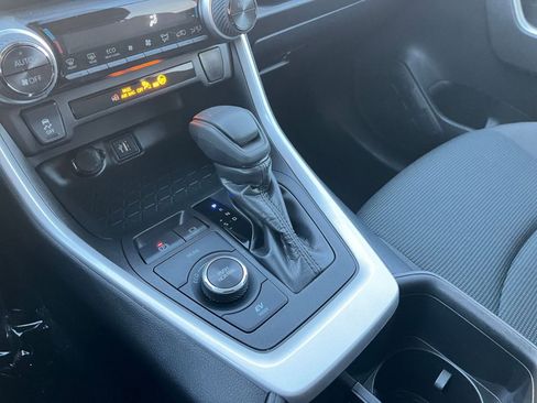 Used 2025 Toyota RAV4 LE image 40