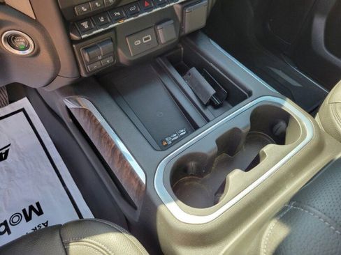 Used 2021 GMC Sierra 2500 Denali w/ Denali Ultimate Package image 14