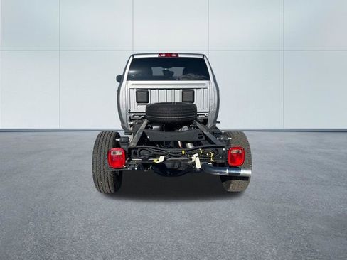 Used 2023 RAM 3500 Tradesman w/ Chrome Appearance Group AWD/4WD image 7