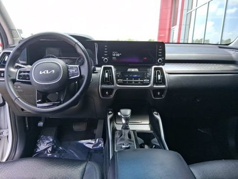Used 2022 Kia Sorento S FWD image 17