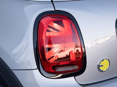 Used 2023 MINI Cooper SE image 26