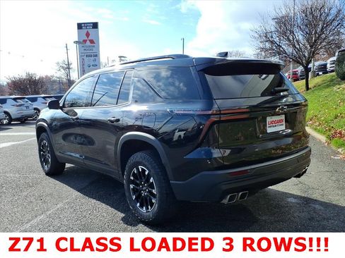 Used 2024 Chevrolet Traverse Z71 image 5