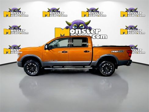 Used 2019 Nissan Titan XD image 7