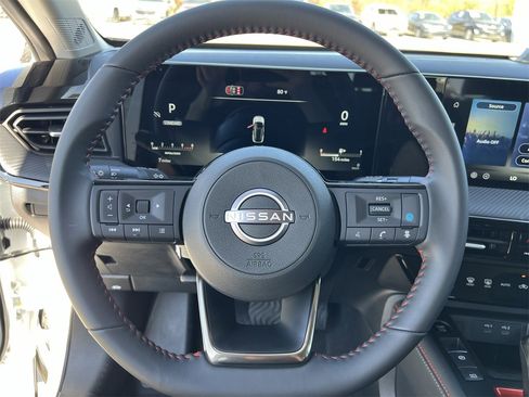 New 2026 Nissan Kicks SR image 10