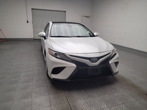 Used 2019 Toyota Camry XSE FWD image 14