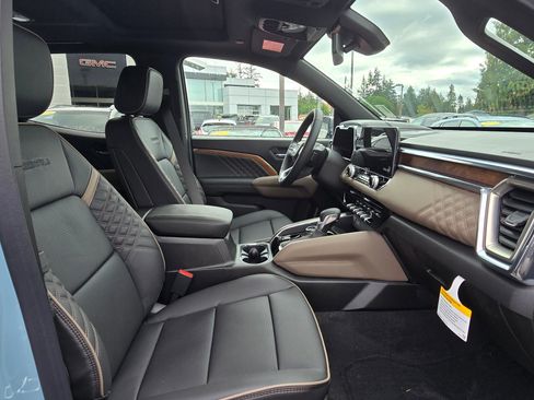 New 2026 GMC Canyon Denali image 11