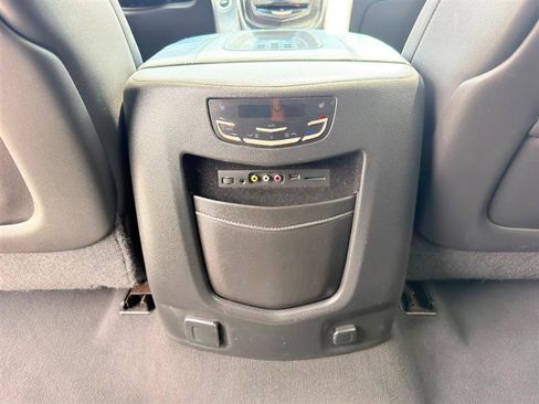 Used 2015 Cadillac Escalade ESV Premium AWD/4WD image 23