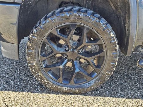 Used 2018 GMC Sierra 1500 SLT w/ All Terrain Package image 29