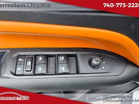 Used 2024 Jeep Compass Limited image 15