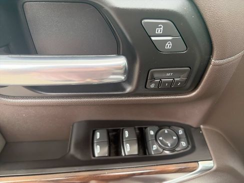 Used 2019 GMC Sierra 1500 SLT RWD image 24