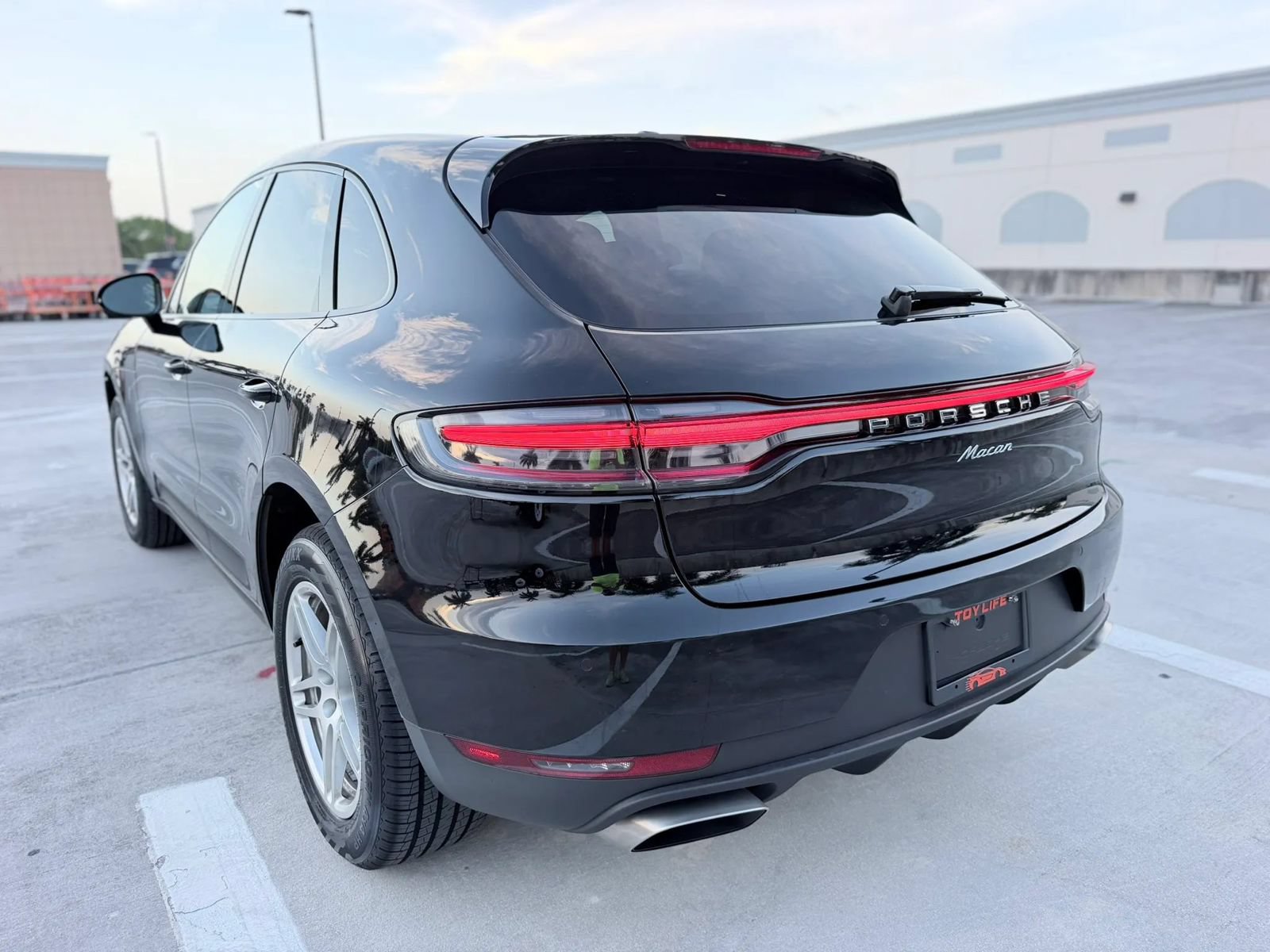 Used 2020 Porsche Macan AWD/4WD image 17