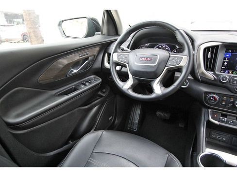 Used 2024 GMC Terrain Denali w/ Denali Premium Package image 8