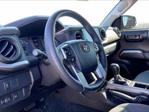 Used 2023 Toyota Tacoma SR5 w/ Technology Package image 6