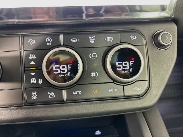 New 2026 Land Rover Defender 110 X-Dynamic SE AWD/4WD image 17