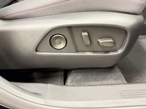 New 2026 Chevrolet Equinox RS w/ Convenience Package III image 15