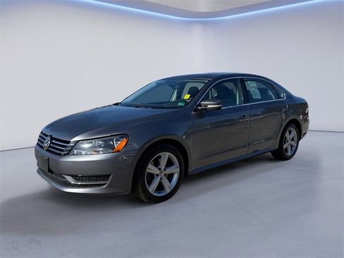 Used 2012 Volkswagen Passat 2.5 SE image 7