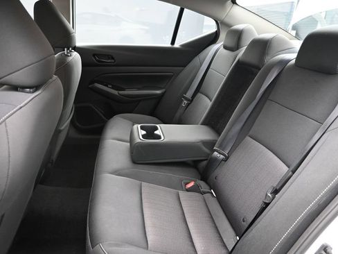 Used 2023 Nissan Altima 2.5 SV FWD image 17
