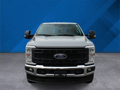 Used 2025 Ford F350 XL w/ 360-Degree Camera Package image 4