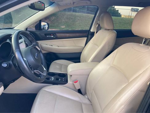Used 2018 Subaru Outback 3.6R Limited w/ Popular Package #2 AWD/4WD image 3