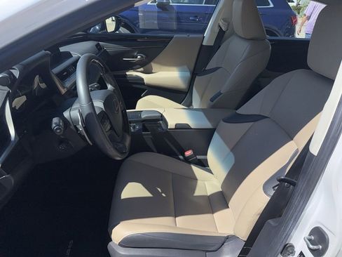 Used 2019 Lexus ES 350 w/ Premium Package image 3