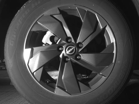 Used 2025 Nissan Rogue SV image 15