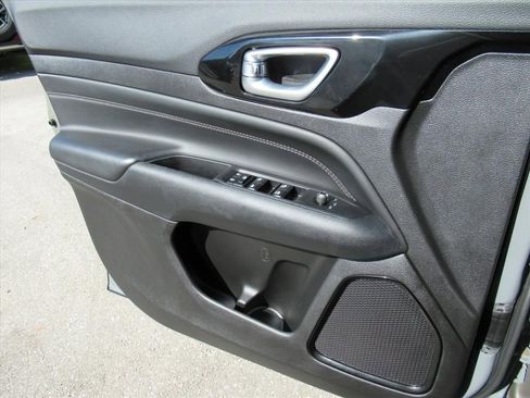 Certified 2024 Jeep Compass Latitude w/ Convenience Group image 24