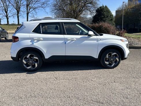 New 2026 Hyundai Venue SEL image 8