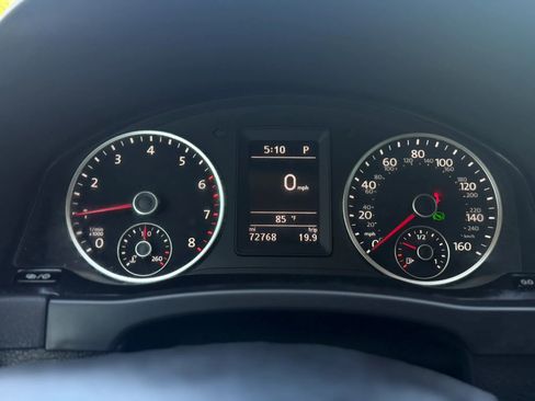 Used 2017 Volkswagen Tiguan Limited w/ Premium Package image 19