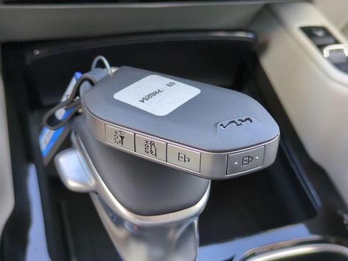 New 2025 Kia Telluride EX w/ EX Captain's Chair Package image 30