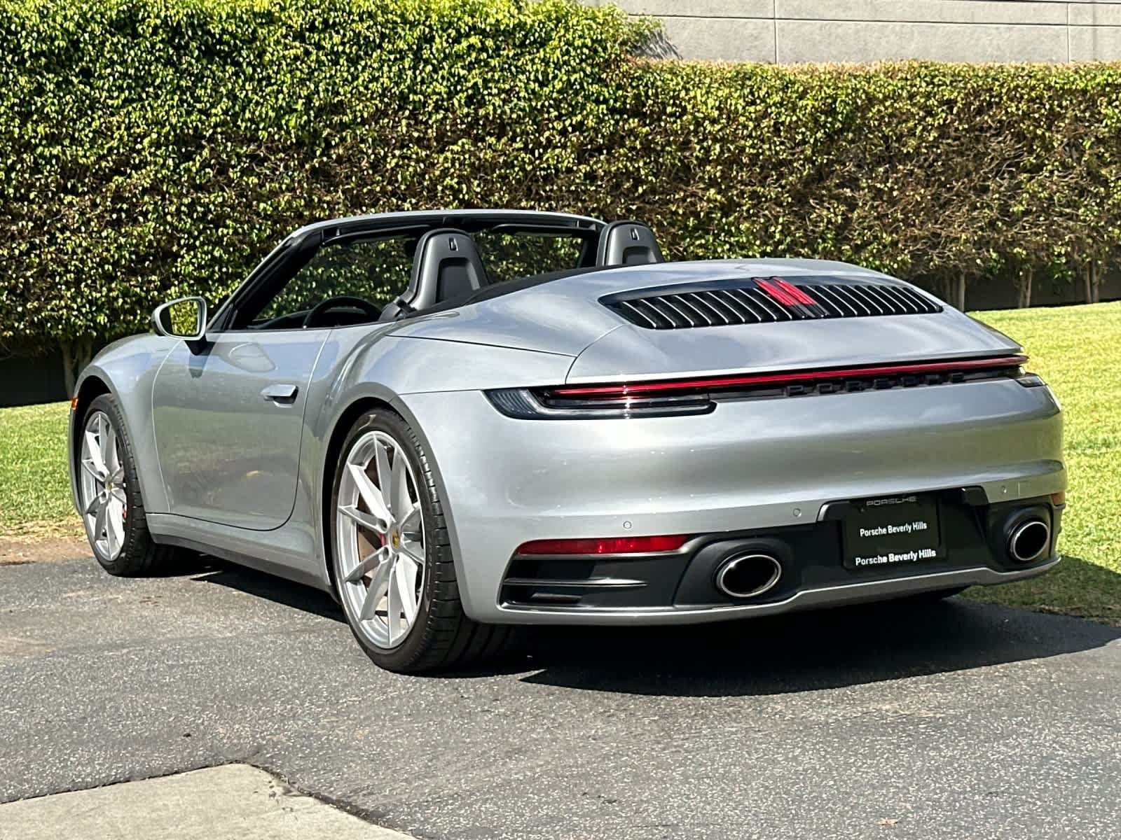 Used 2020 Porsche 911 Carrera 4S AWD/4WD image 3
