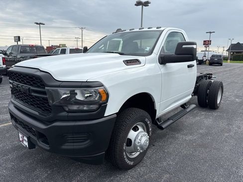 New 2024 RAM 3500 Tradesman image 1