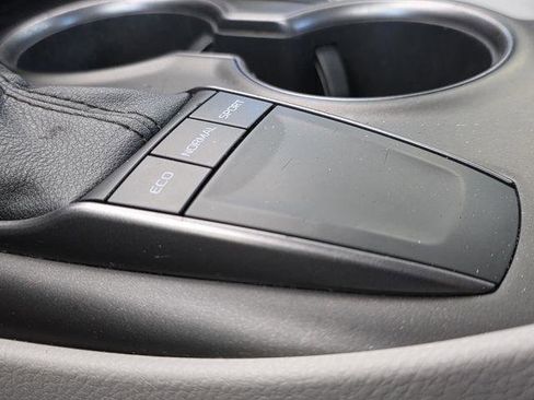 Certified 2022 Toyota Camry SE FWD image 19