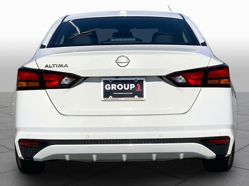 Used 2025 Nissan Altima 2.5 SV FWD image 5
