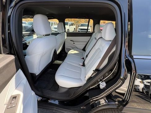 New 2026 Jeep Cherokee Laredo AWD/4WD image 17
